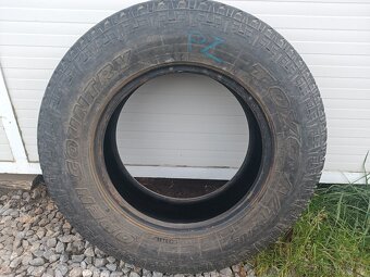 235/70 R16 M+S - 3