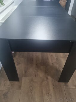 Jedálenský stôl - 3