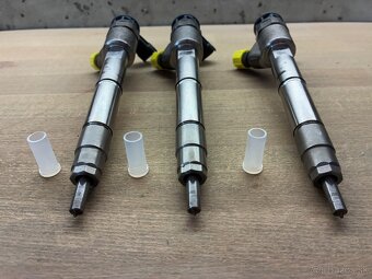 Trysky , vstrekovače HYUNDAI / KIA 2.0 CRDI 3380-2F600 - 3