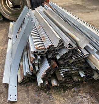 Vstavaný odbočný diel pre káblové žľaby - 3