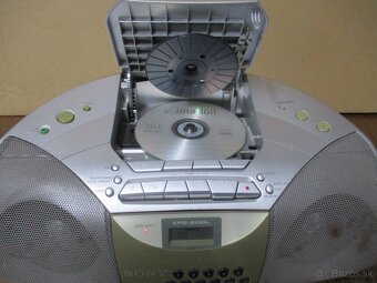 SONY  CFD-S100L - 3