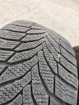 205/40 R17 - 3