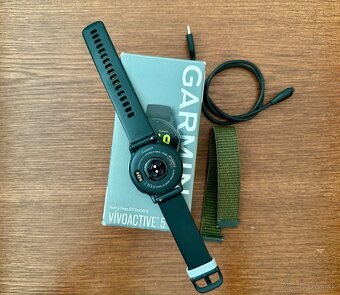 GARMIN Vivoactive 5 cierne, TOP, ZARUKA - 3