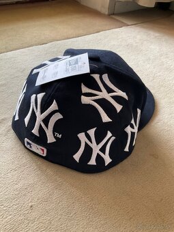 Supreme šiltovka - 3