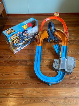 Hot Wheels Monster Trucks - Bodnutie Škorpióna - 3