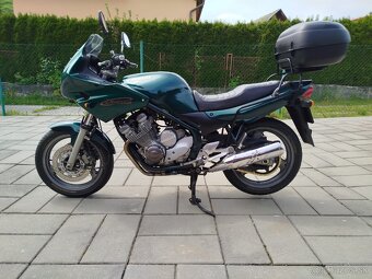 Motocykel YAMAHA XJ 600 N - 3