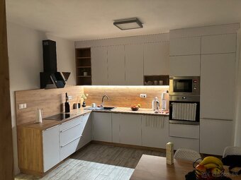 Predaj 3izb apartmánu s balkónom a garážou v Bešeňovej - 3