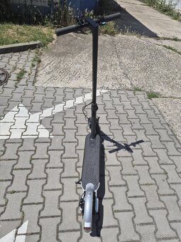 Xiaomi Mi Electric Scooter Pro 2 Mercedes F1 Team Edition - 3