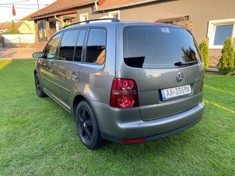 Volkswagen Touran - 3