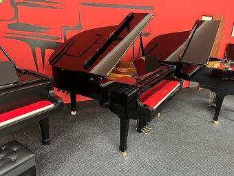 Zánovní klavír Petrof model IV vyroben v roce 2000 - 3
