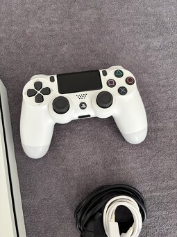PS4 slim 500GB top stav - 3