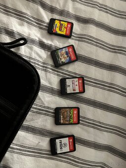 Nintendo Switch (2017) - 3