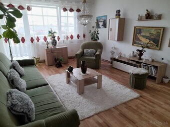 Na predaj veľký 5-izbový RD v obci Čierna Voda - 3