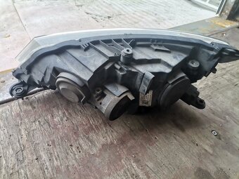 Predne svetla skoda fabia 3 model 2015-2018 - 3