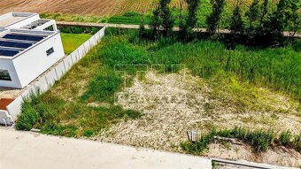 Stavebný pozemok Boldog 540 m2 - 3