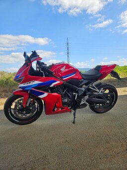 Honda CBR 650R - 3