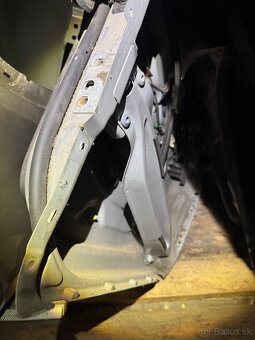 vw GOLF 5 dvere lave zadne - 3