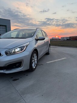 KIA Ceed 2015 SW 100kw 1.6 CRDI Automat - 3