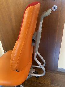 Detská kancelárska stolička nastaviteľná oranžová - 3