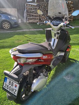 Predam PIAGGIO MP3 300 , YOURBAN ,,B" vodičák - 3