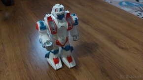 Predam interaktivneho robota - 3