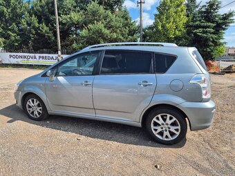 Toyota corolla verso - 3