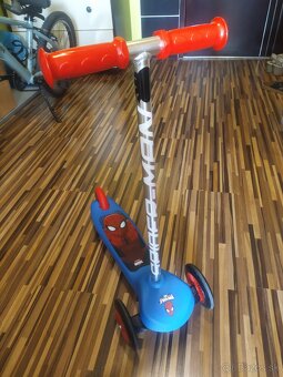 Detská kolobežka Spider-Man - 3