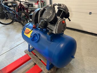Vzduchový kompresor AGRE Steyr-Wien 150L - 3