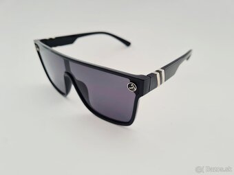 Pánske a dámske slnečné okuliare QUIKSILVER + handrička - 3
