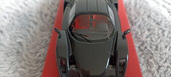 Predám model Ferrari Enzo Carbon 1:43 BBR - 3