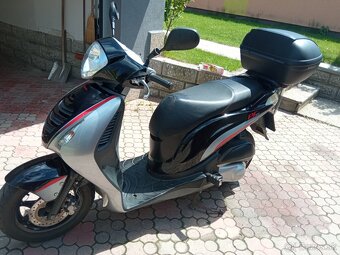 Skúter HONDA 125 - 3