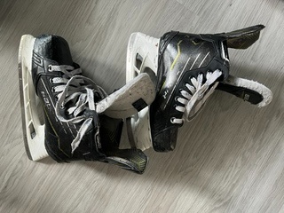 Chlapčenské hokejové korčule BAUER SUPREME M40 vel. 5.0 - 3