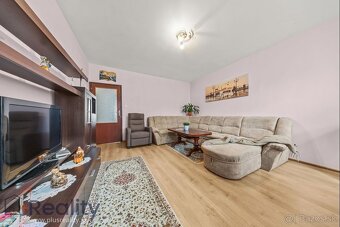 Priestranný trojizbový byt v Dunajskej Strede na predaj - 3