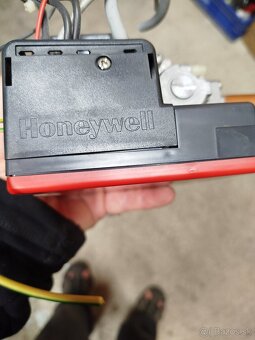 Predám riadiacu jednotku - 3