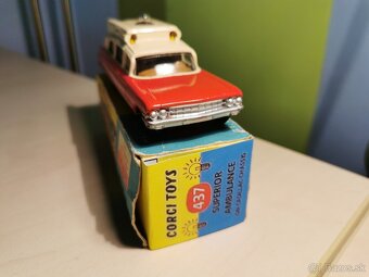 Corgi toys Ambulancia - 3