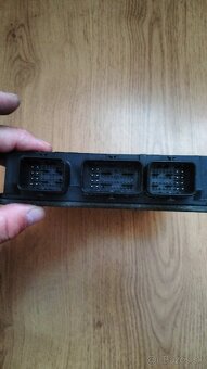 Riadiaca jednotka motora a automatickej prevodovky - 3
