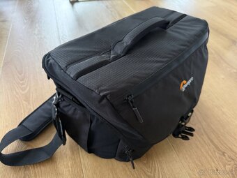 Taška Lowepro Nova 200 AW II black - 3