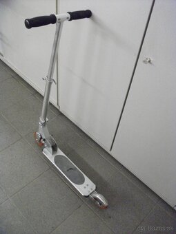 Predám detskú-hlinikovú kolobežku. - 3