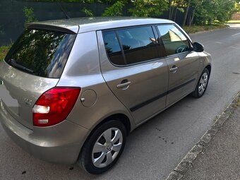 ŠKODA FABIA 2 1,4 16W BEZ KOROZIE SERVISNA KNIHA - 3