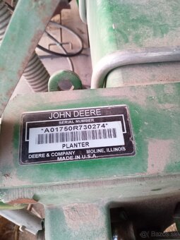 Sejačka John deere 8 r. - 3