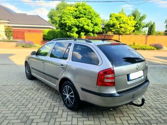 Škoda Octavia 2 Combi 2,0TDI 103KW 140"PS Elegance - 3