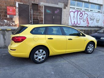 Opel Astra 1.7 CDTI, 2012 za rozumnú cenu - 3