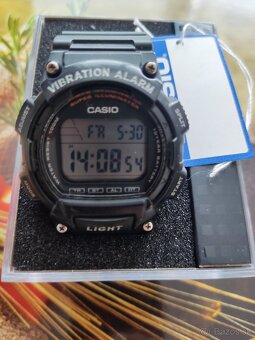 Casio W-736H - 3
