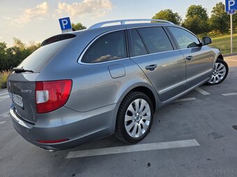 Škoda Superb Combi 3.6 FSI V6 4x4 Elegance DSG, FULL - 3