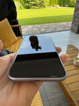 iPhone 11 16GB fialový - 3
