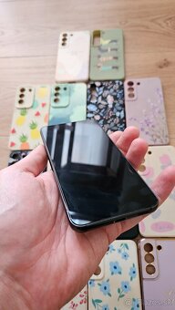 Samsung Galaxy S22 - 3