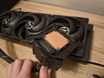 Liquid Freezer II 360 Rev 4 - 3