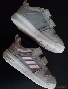 Detské botasky Adidas v.23 TOP stav - 3