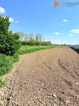 Na predaj slnečný stavebný pozemok – Malé Zálužie, 1356 m² - 3