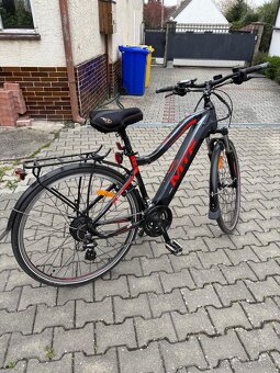 TREKOVÝ ELEKTROBICYKEL ROAD 3.2 (18) - 3
